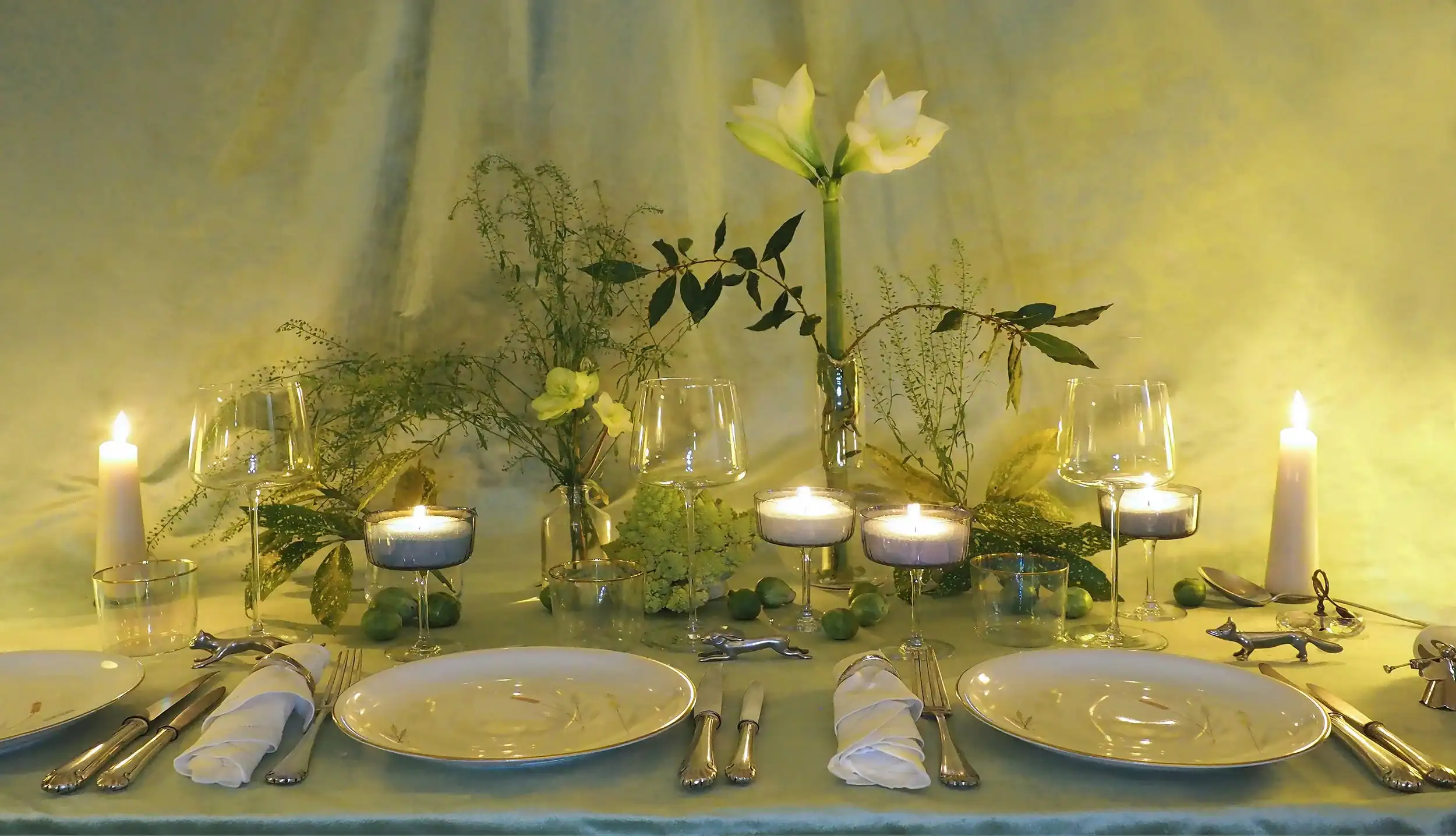 How to Style a Beautiful Christmas Table: A Designer’s Guide to Festive Magic